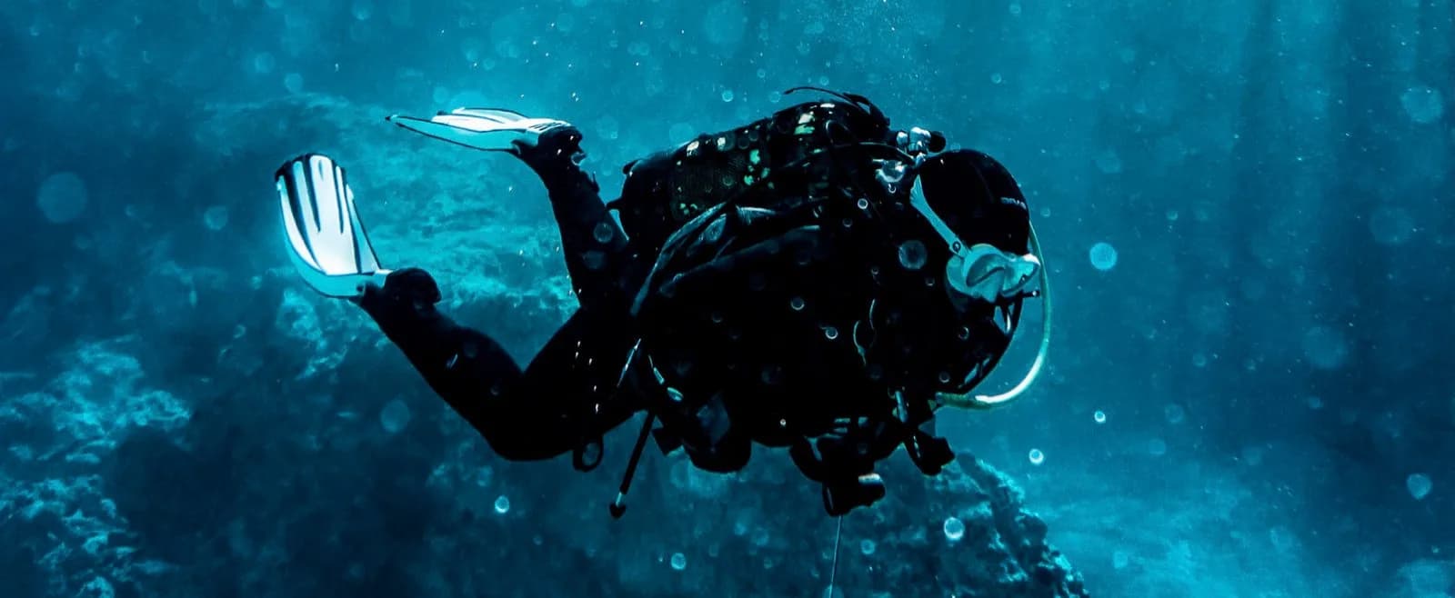 Diveinmilos