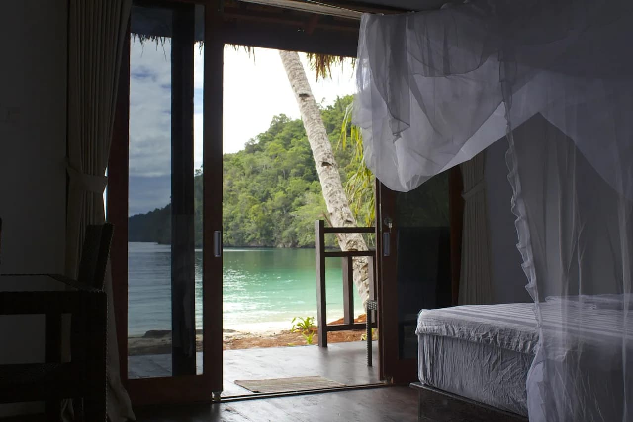 Plongée au Triton Bay Divers Beach & Dive Resort