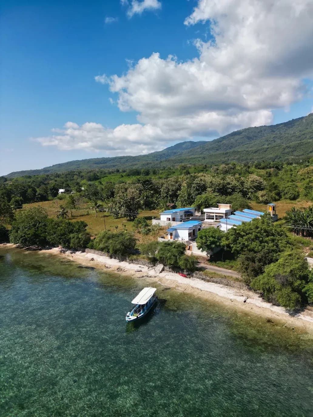 Dive In Alor