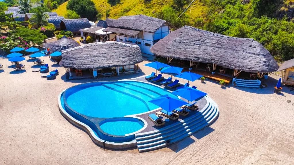 Sebayur Island - Komodo Resort & Diving Club