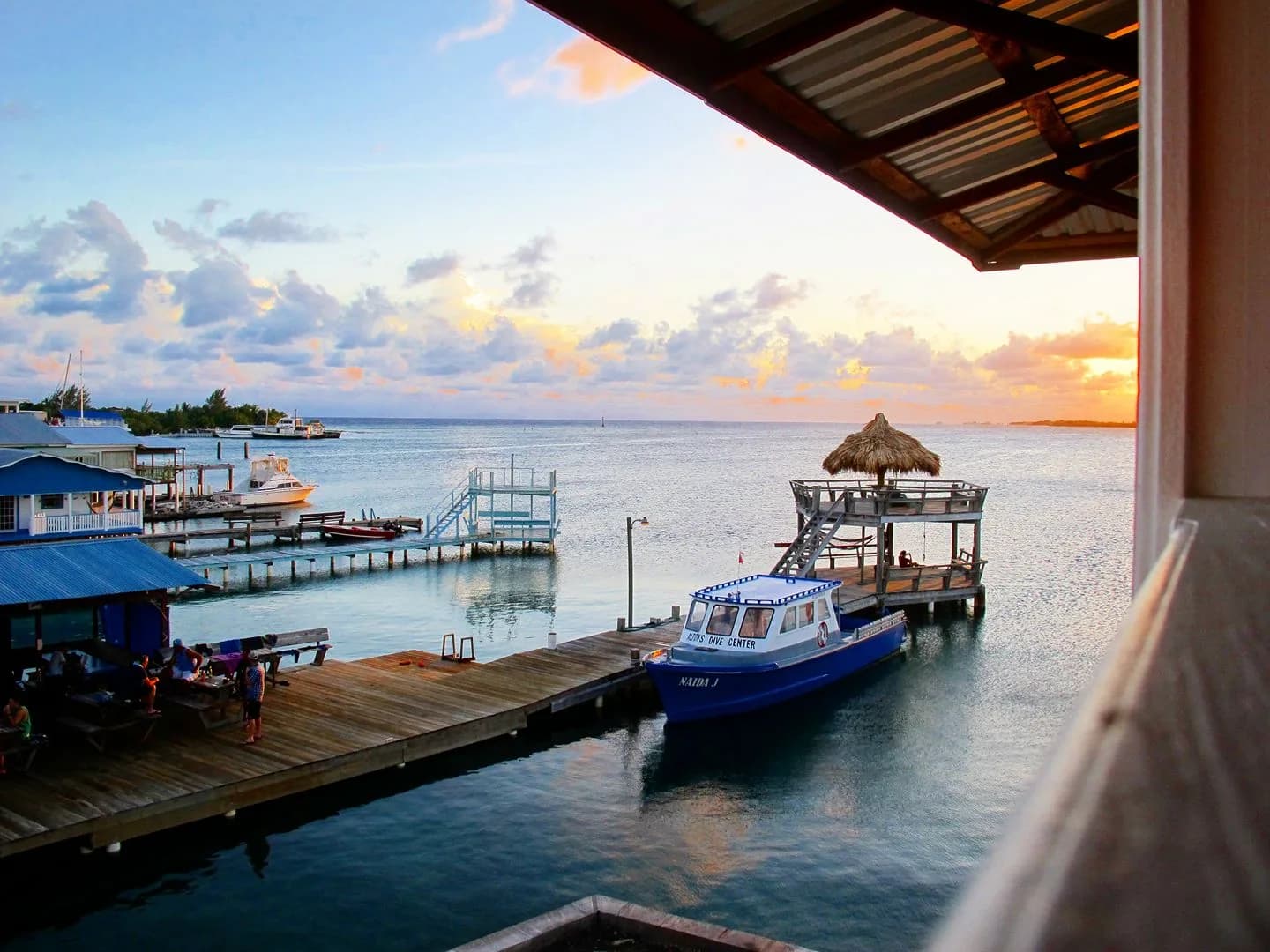 Alton's Dive Center
