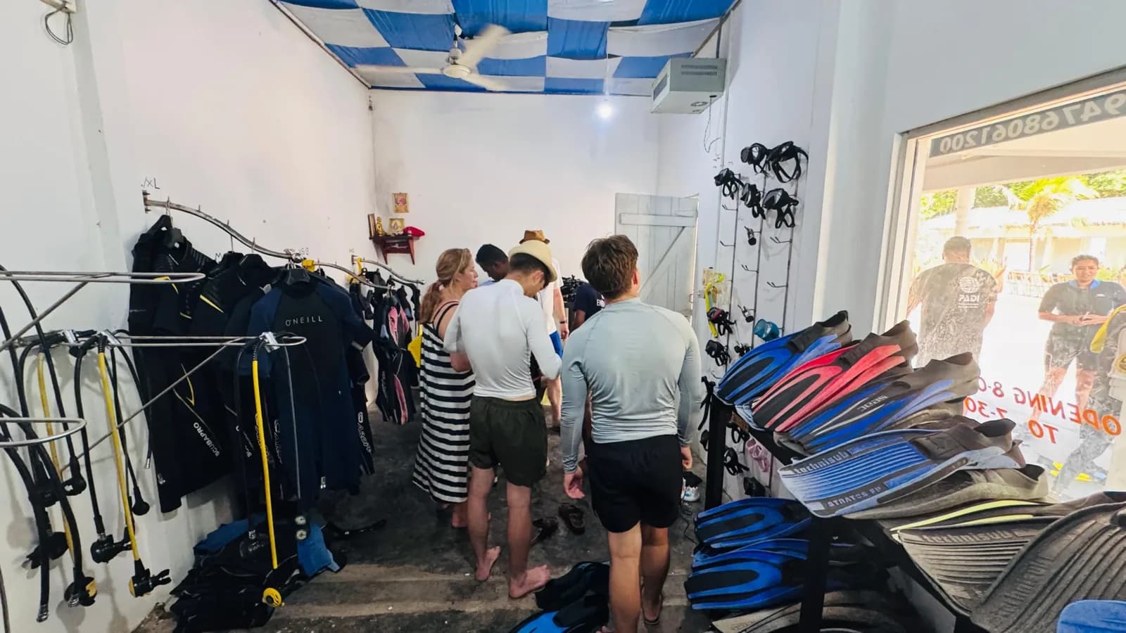 Poseidon Diving Centre Trincomalee PADI 5 Star IDC Dive Centre