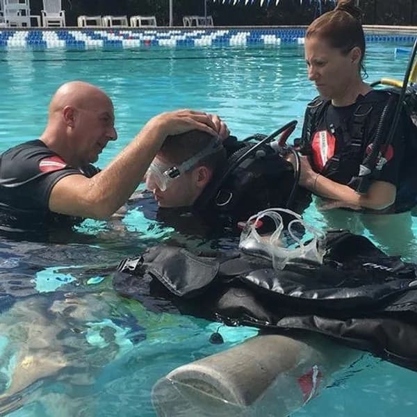Discover Scuba Hawaii