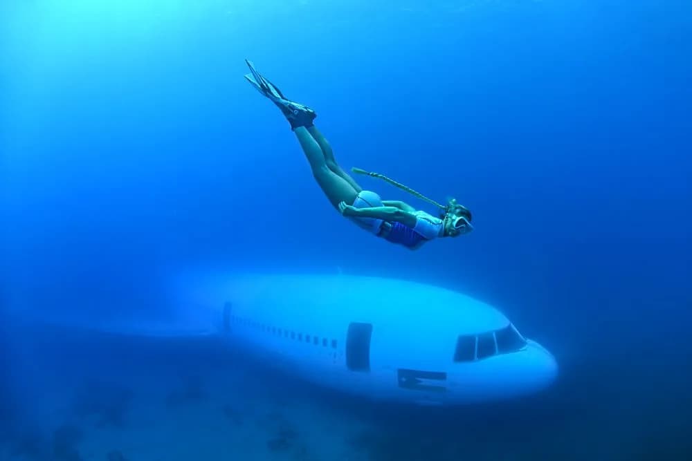 Waves Diving Center