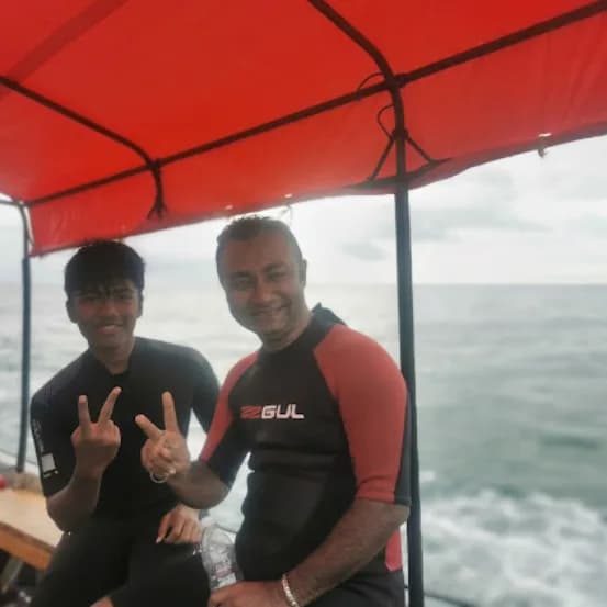 Awesome ocean diving