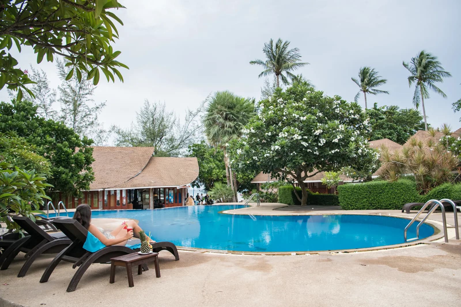 Coral Grand Divers - Koh Tao PADI Career Development Center