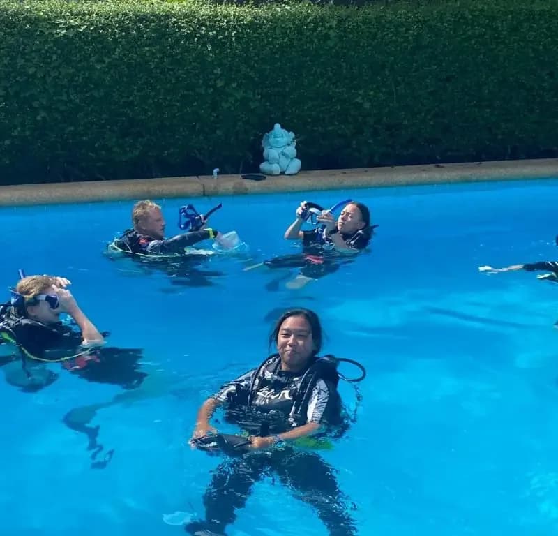 Haad Yao Divers