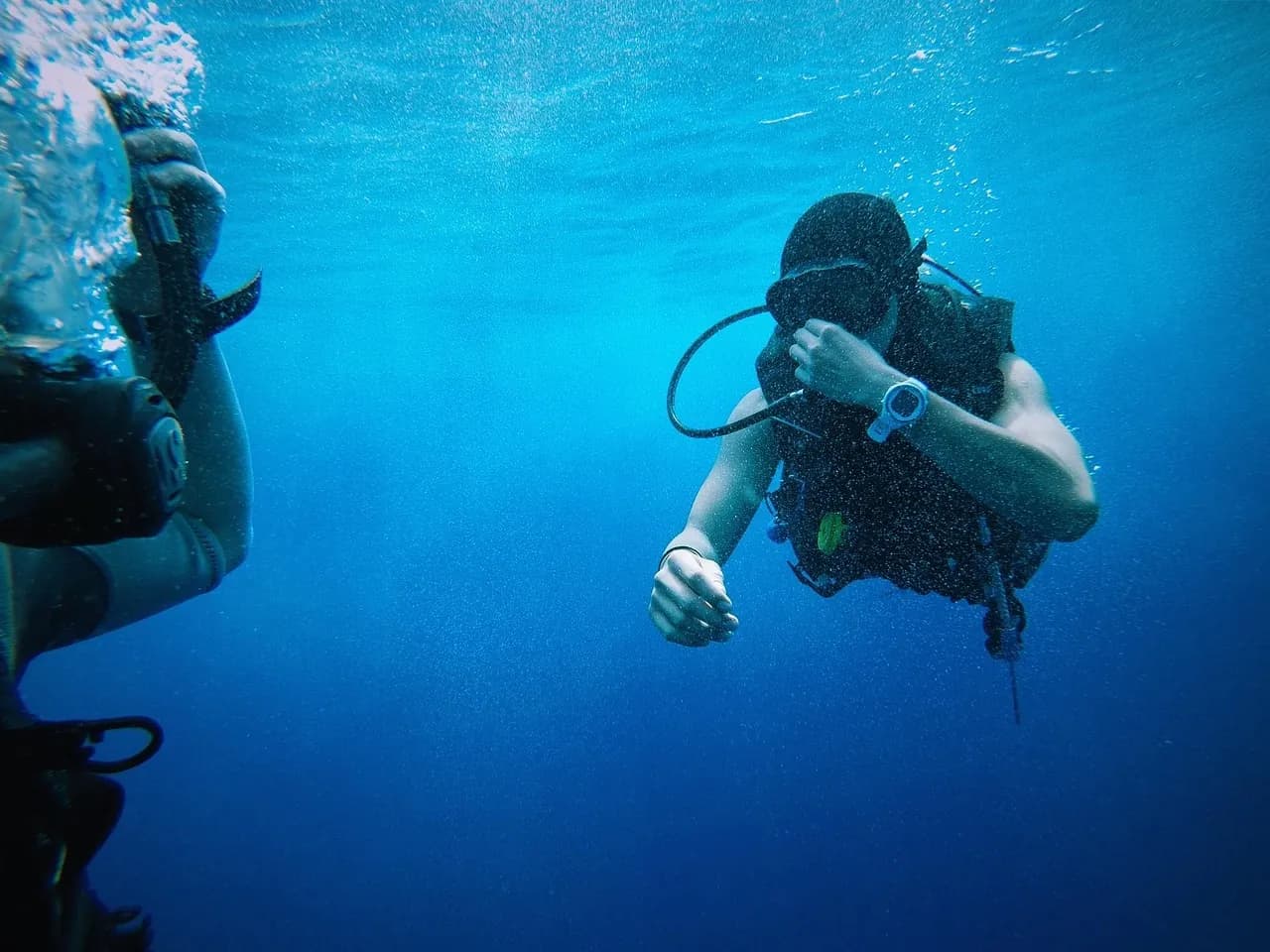 TEOS DIVERS