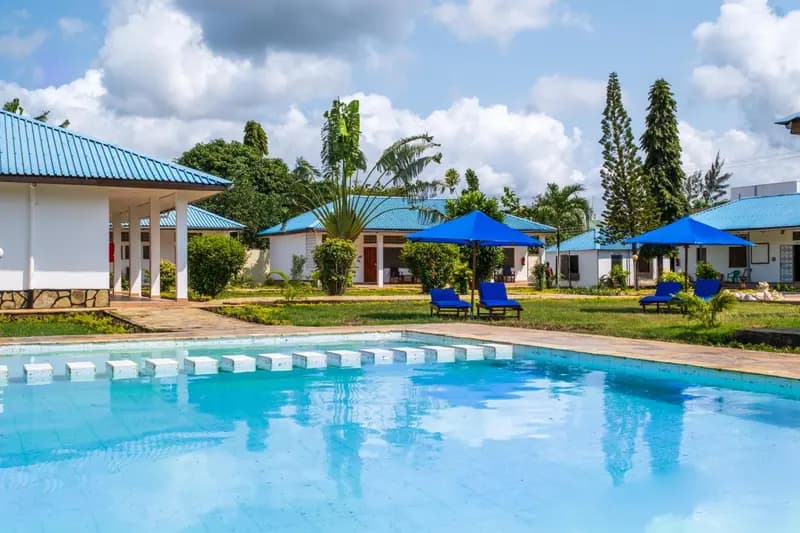 Germano Cottages Garden and Pool