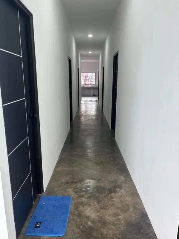 Scuba Square Hostel