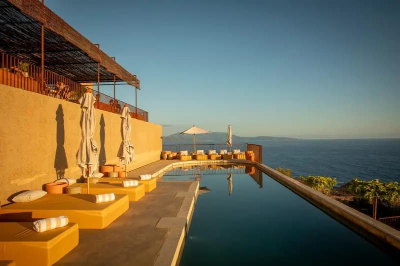 Hôtel Mylos - Cargèse, Piscine Intérieure et Extérieure