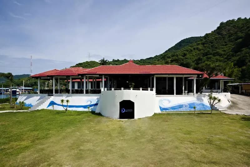 Oceana Dive Resort