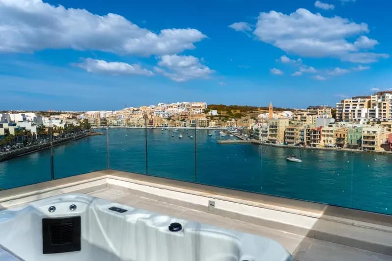 C'est La Vie Hotel Marsascala