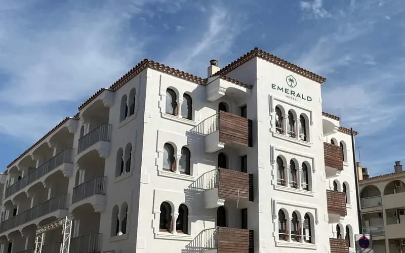 Emerald Sun Hotel
