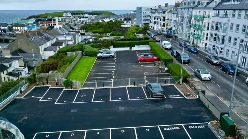 Earls Harbour Luxury Apartments