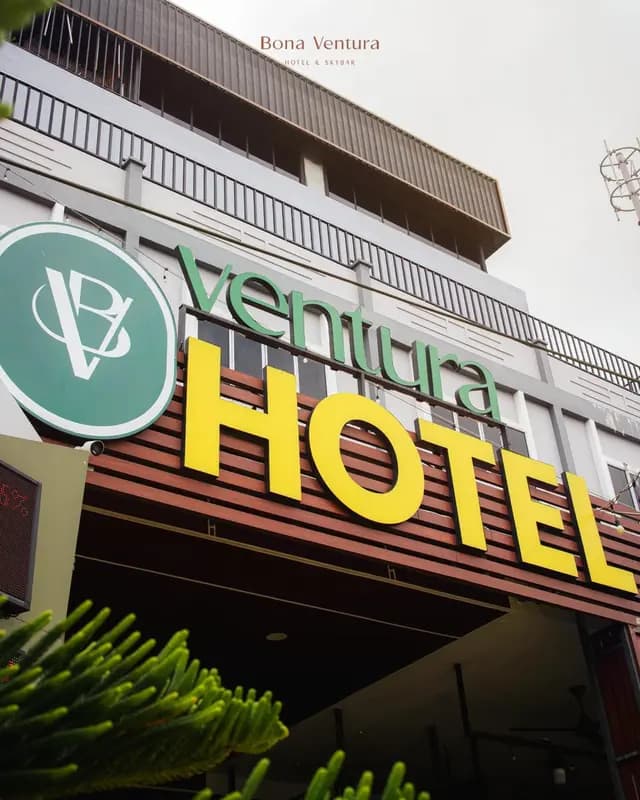 Bona Ventura Hotel & Skybar