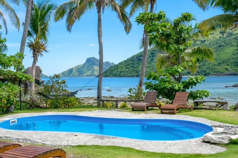 Barefoot Kuata Island Resort