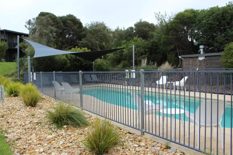 Coastal Cove Suite - with heated pool near Hot Springs & Golf