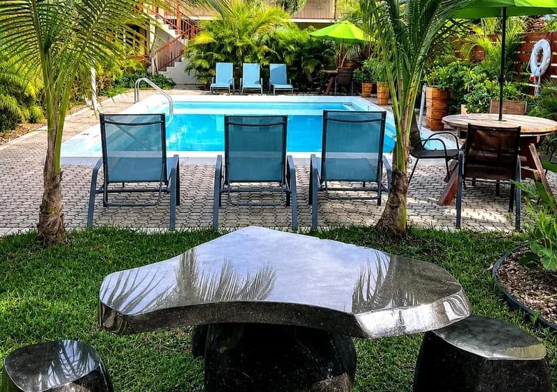 Blue Heron Bridge Hotel and Dive Club