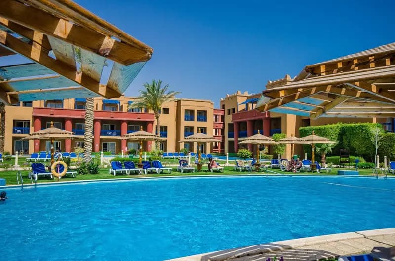 Titanic Beach - Families and Couples only