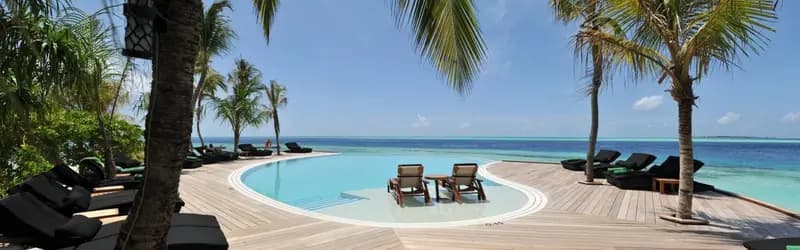 Komandoo Island Resort & Spa