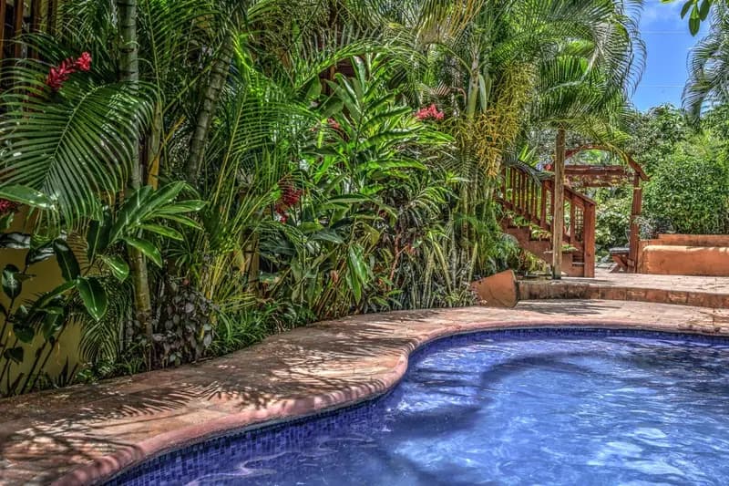 Roatan Backpackers' Hostel