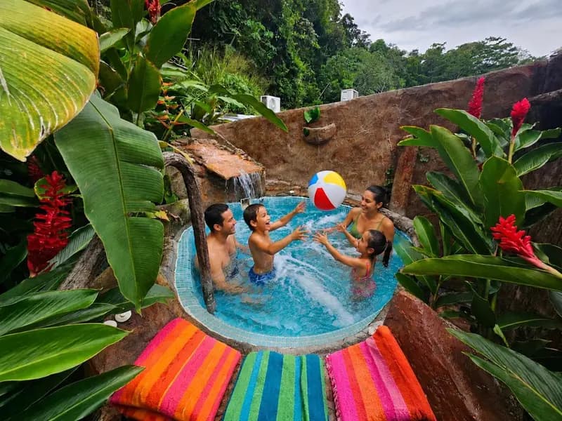 Villa privada con hidromasaje Herradura Jaco