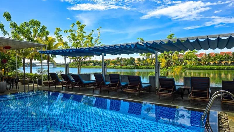 Riverside White House Boutique Hotel