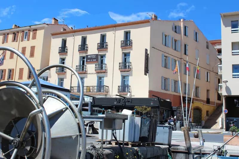 Hotel Sur Le Quai