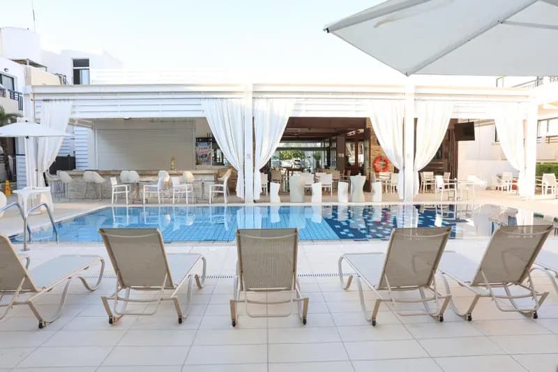 Senator Hotel Apartments - Adults Only