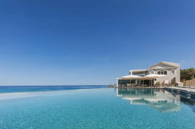 Alexandra Beach Resort & Spa