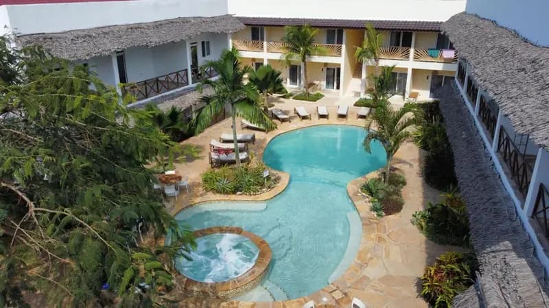Kibanda Lodge and Beach Club
