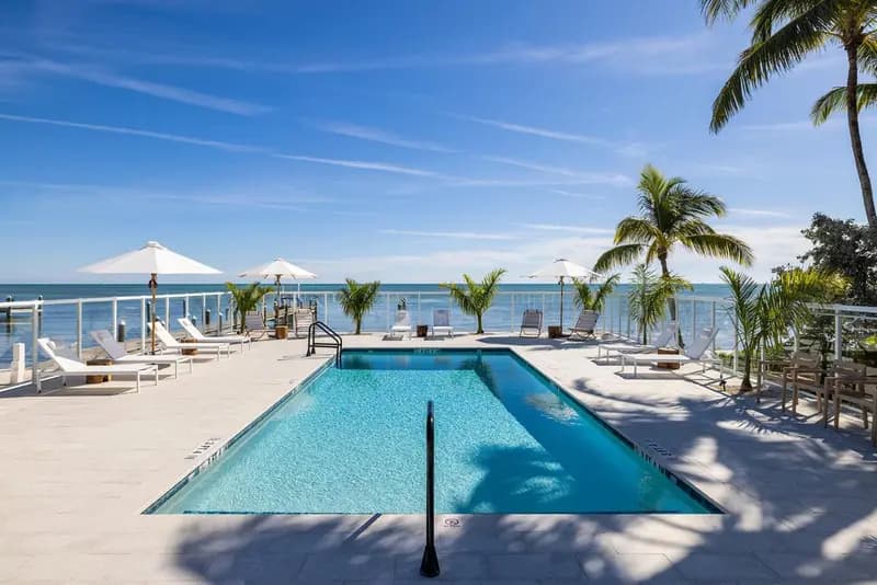 Pines & Palms Resort