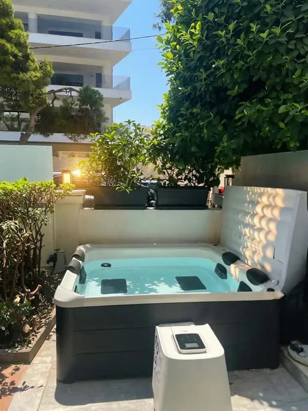 Maison 66, Riviera Hotels