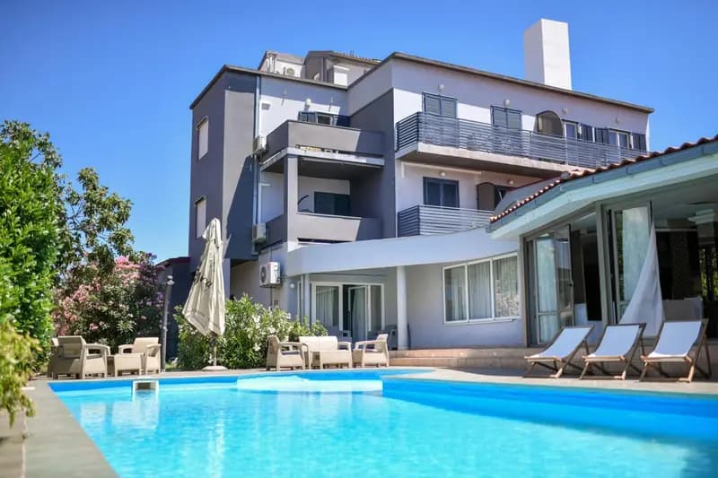 Levant Residence