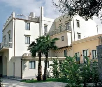 Ognina Residence