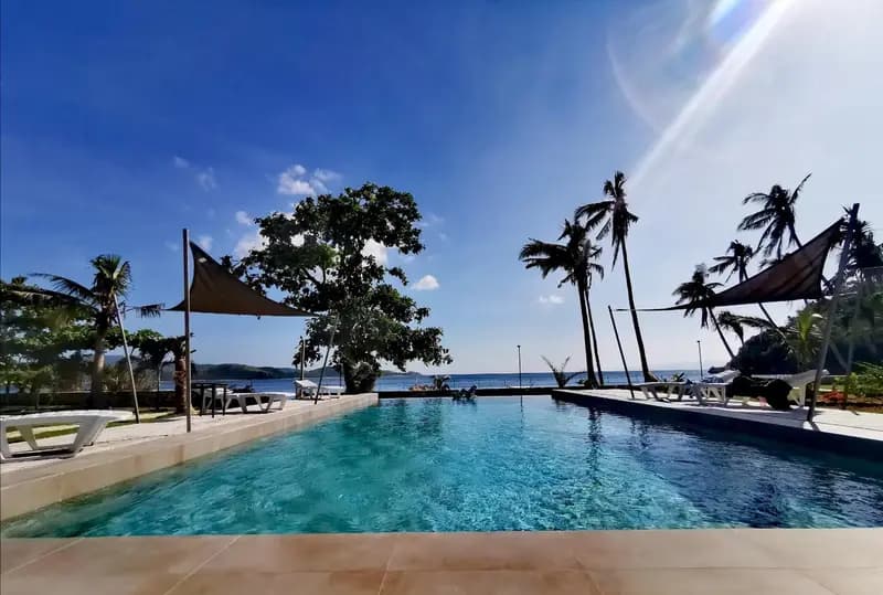 Sunset Cove Beach & Dive Resort