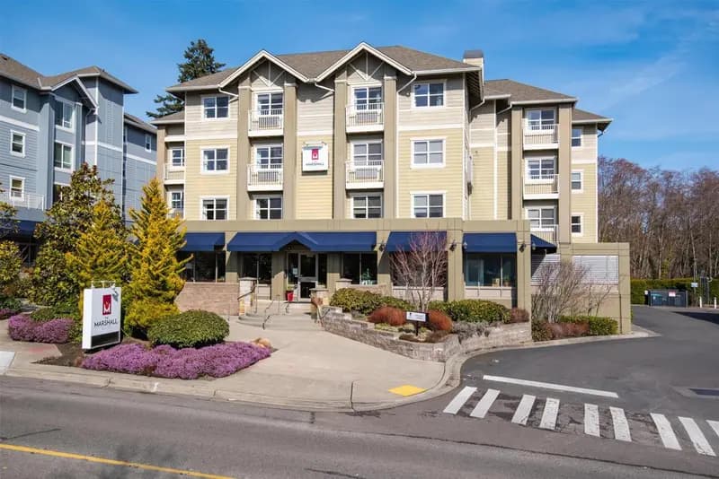 Marshall Suites Bainbridge Island, SureStay Collection by BW