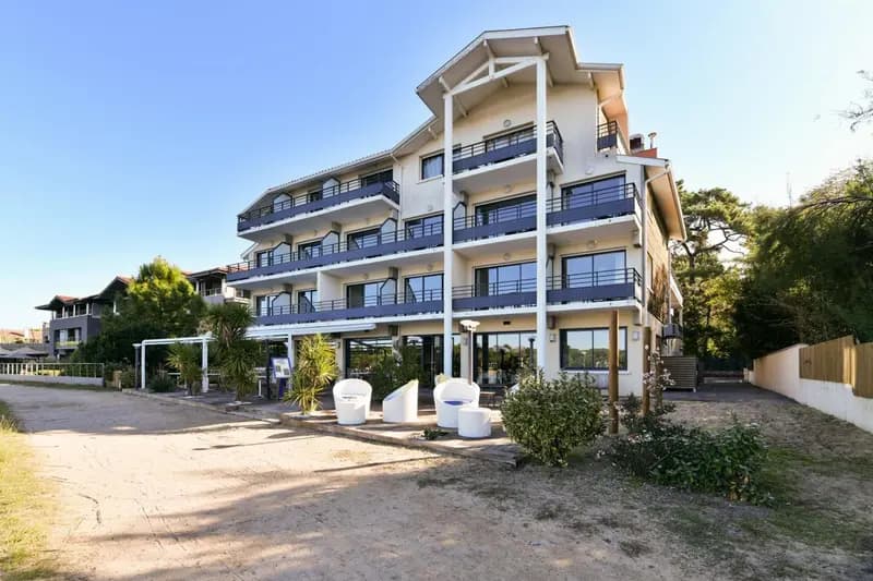 Hotel Le Pavillon Bleu