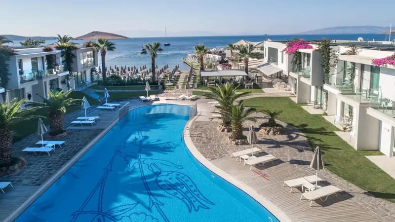 Lugga Boutique Hotel & Beach