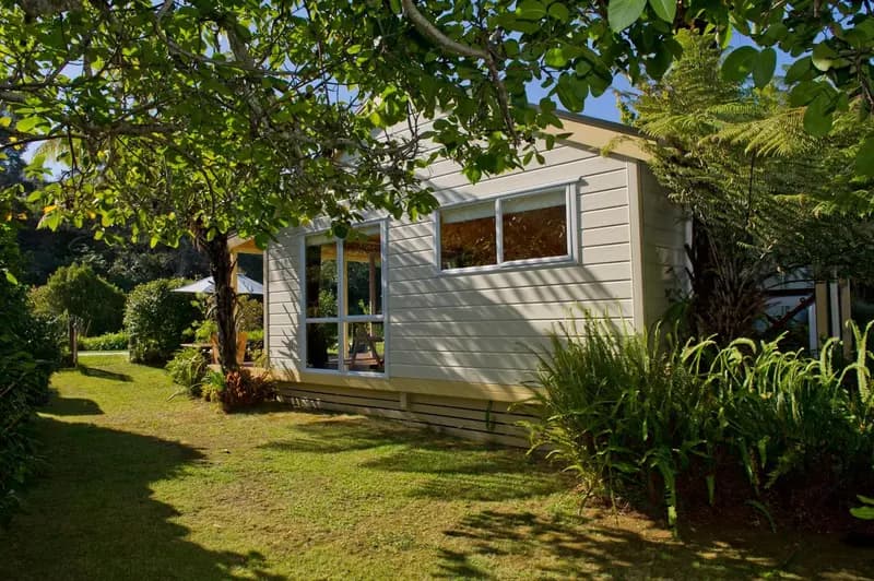 Tatahi Lodge Beach Resort